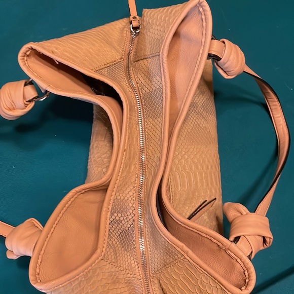 Vera Wang Purse - Picture 8 of 16